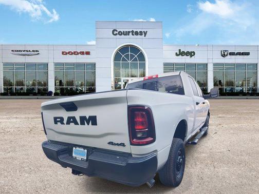 2025 RAM 2500 Tradesman Crew Cab 4x4 6'4' Box
