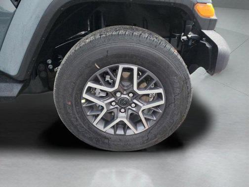 2026 Jeep Wrangler 4-Door Sahara 4x4