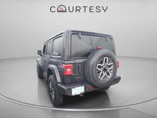 2026 Jeep Wrangler 4-Door Sahara 4x4