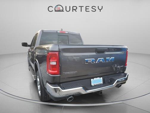 Granite Crystal Metallic Clearcoat 2026 RAM 1500 Big Horn/Lone Star