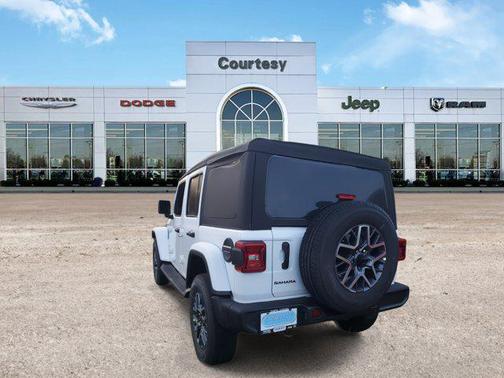 2025 Jeep Wrangler 4-Door Sahara 4x4