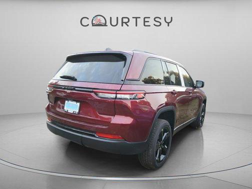 2025 Jeep Grand Cherokee Altitude