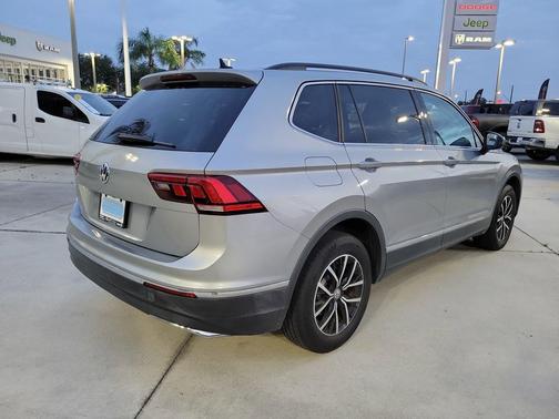 Silver Metallic 2021 Volkswagen Tiguan 2.0T SE