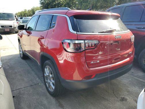 2023 Jeep Compass Latitude Lux