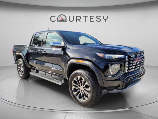 Onyx Black 2024 GMC Canyon Denali