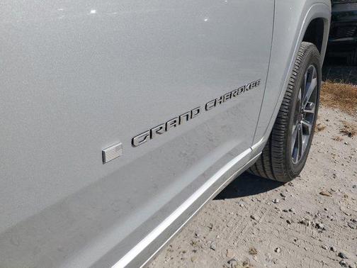 2025 Jeep Grand Cherokee Overland