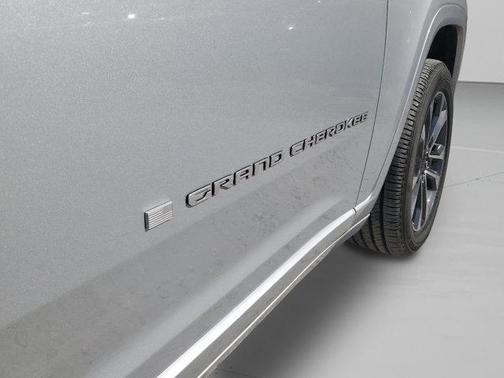 2025 Jeep Grand Cherokee Overland