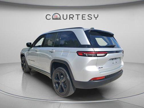 2024 Jeep Grand Cherokee Altitude