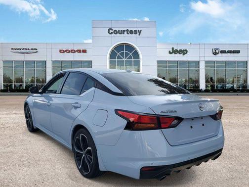 2024 Nissan Altima SR FWD