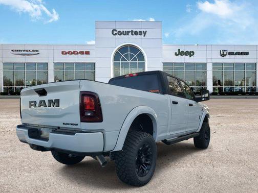 2025 RAM 2500 Big Horn Crew Cab 4x4 6'4' Box