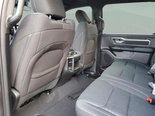 Granite Crystal Metallic Clearcoat 2026 RAM 1500 Big Horn/Lone Star