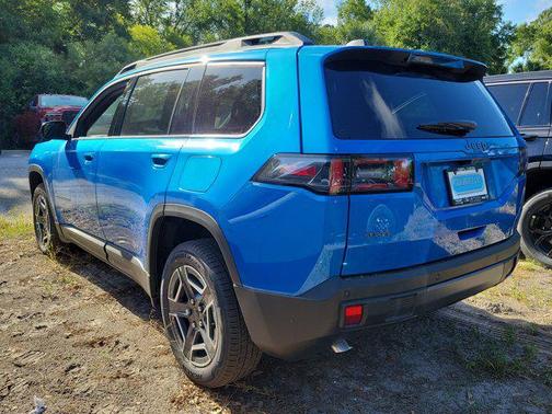 Hydro Blue Pearlcoat 2026 Jeep Cherokee Laredo
