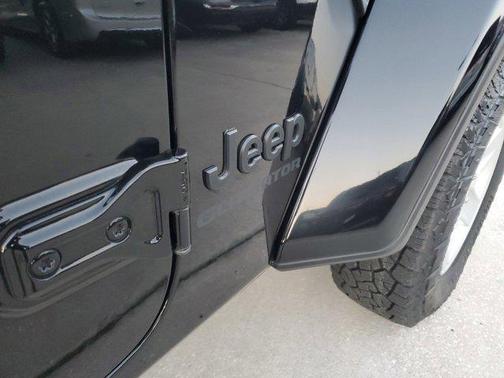 2021 Jeep Gladiator Sport S