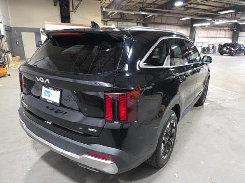 2024 Kia Sorento S