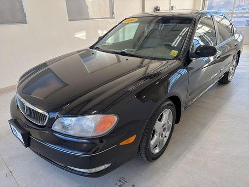 Black Obsidian 2000 INFINITI I30