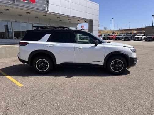 2025 Nissan Pathfinder Rock Creek 4WD