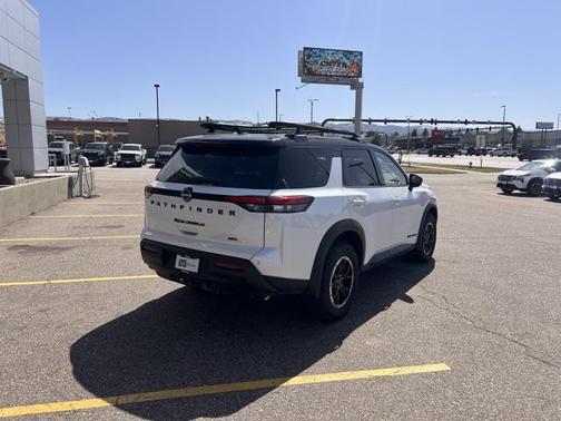 2025 Nissan Pathfinder Rock Creek 4WD