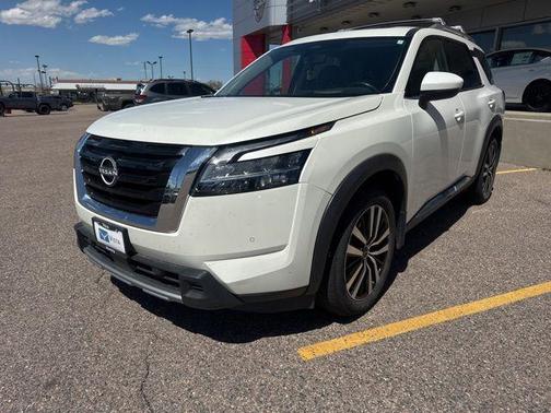 Pearl White Tricoat 2024 Nissan Pathfinder Platinum 4WD