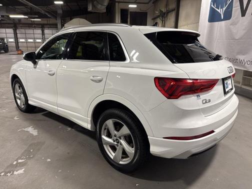 2021 Audi Q3 40 Premium