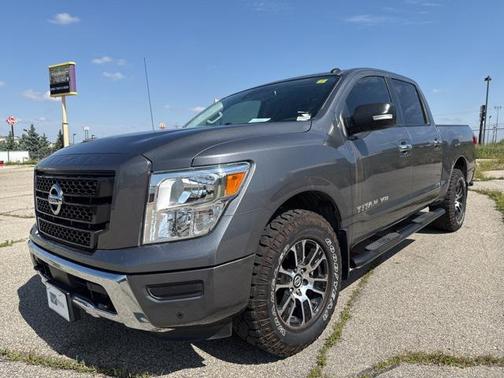 2020 Nissan Titan SV