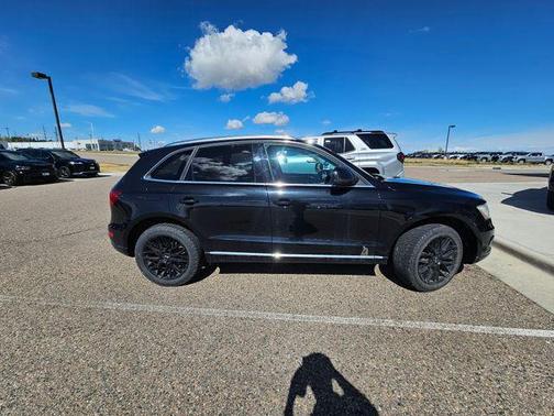 Phantom Black Pearl 2014 Audi Q5 2.0T Premium Plus