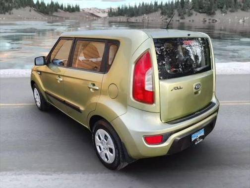 2013 Kia Soul Base