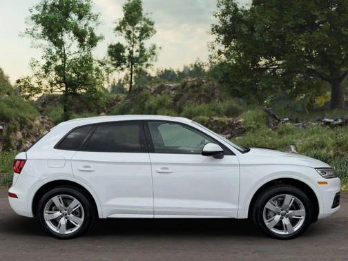 Ibis White 2018 Audi Q5 2.0T Premium