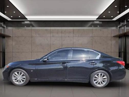 2015 INFINITI Q50 Premium