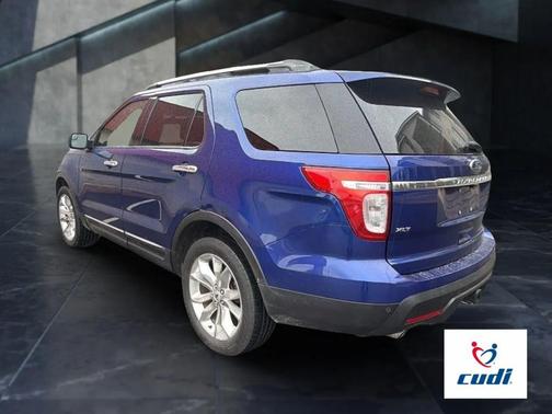 Deep Impact Blue Metallic 2013 Ford Explorer XLT