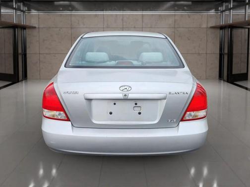 2001 Hyundai ELANTRA GLS