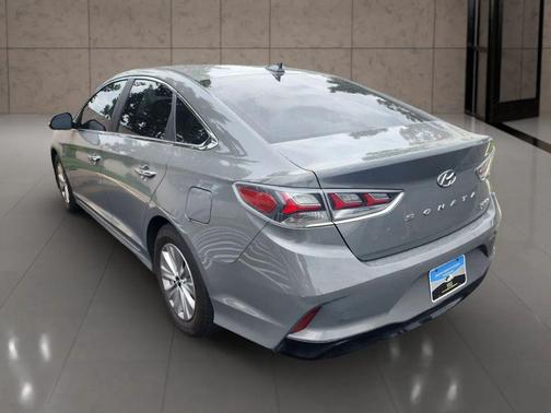 2019 Hyundai SONATA Hybrid SE