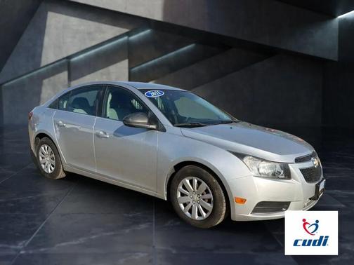 Silver Ice Metallic 2011 Chevrolet Cruze LS