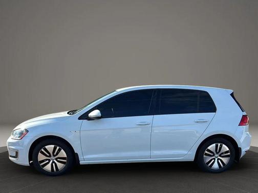 2016 Volkswagen e-Golf SE