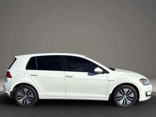 2016 Volkswagen e-Golf SE