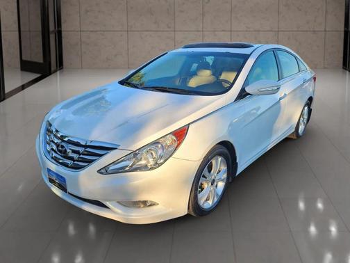 2011 Hyundai SONATA Limited