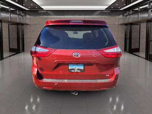 2017 Toyota Sienna LE