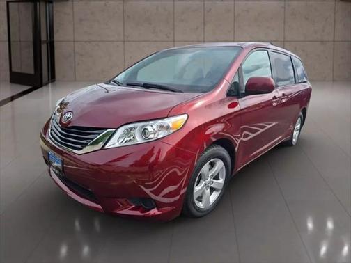 2017 Toyota Sienna LE