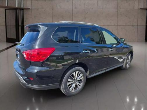 2018 Nissan Pathfinder S