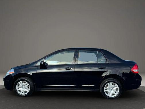 2010 Nissan Versa 1.8 S