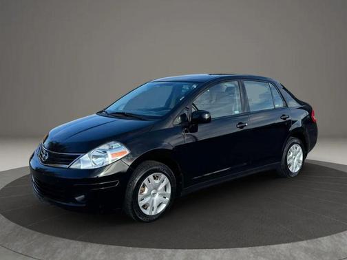 2010 Nissan Versa 1.8 S