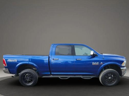 2018 RAM 2500 Laramie Crew Cab 4x4 6'4' Box