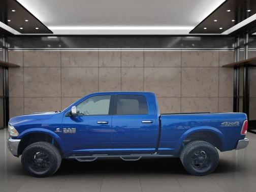2018 RAM 2500 Laramie Crew Cab 4x4 6'4' Box