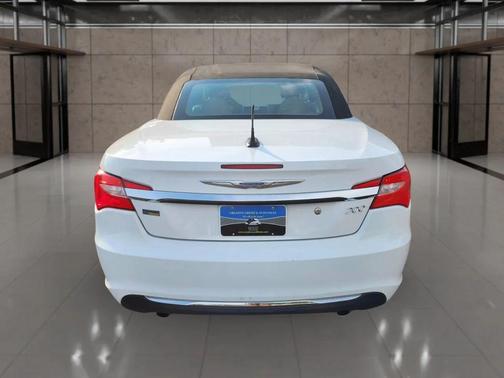 2011 Chrysler 200 Touring