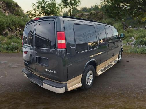 Woodland Green 2003 Chevrolet Express 1500 Base