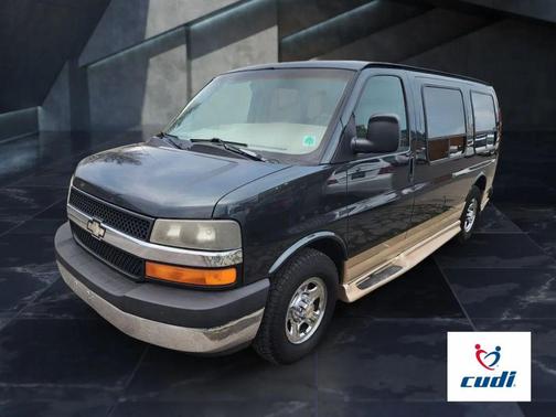 Woodland Green 2003 Chevrolet Express 1500 Base
