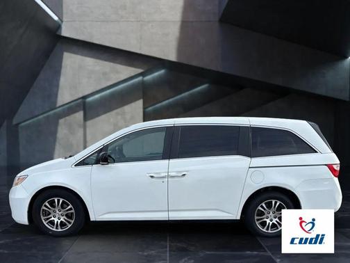White 2013 Honda Odyssey EX