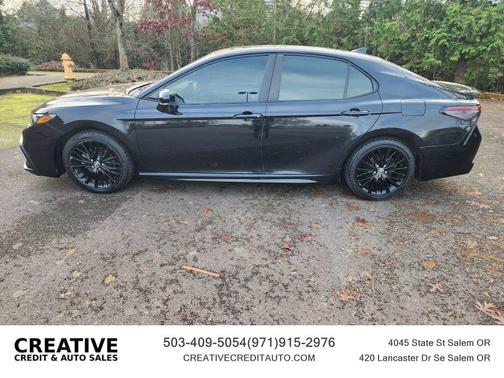 Midnight Black Metallic 2021 Toyota Camry SE