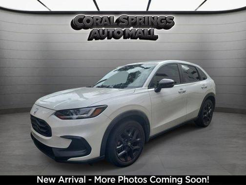 White 2023 Honda HR-V Sport