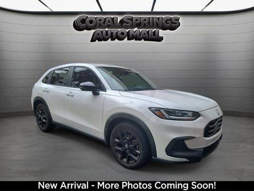 White 2023 Honda HR-V Sport