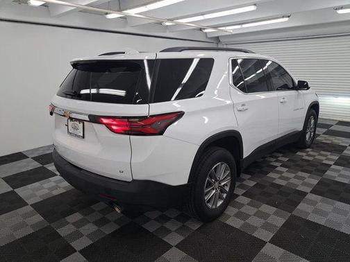 Summit White 2023 Chevrolet Traverse LT Cloth